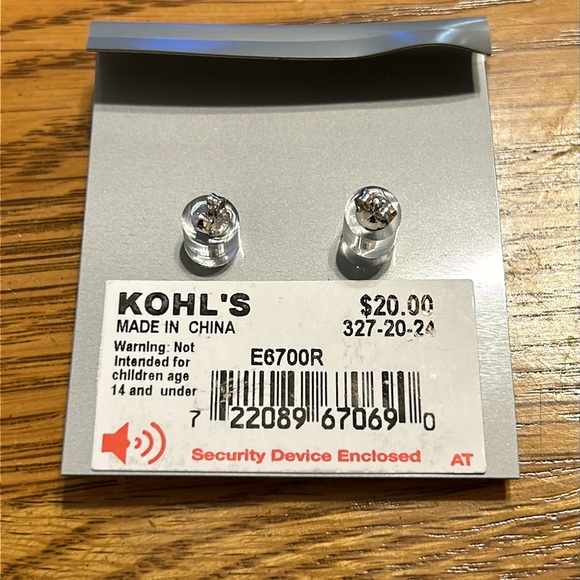 Primrose Sterling silver stud earrings - Picture 2 of 2